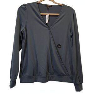 womens medium blouse Banana Republic gray v-neck long sleeve knit pullover